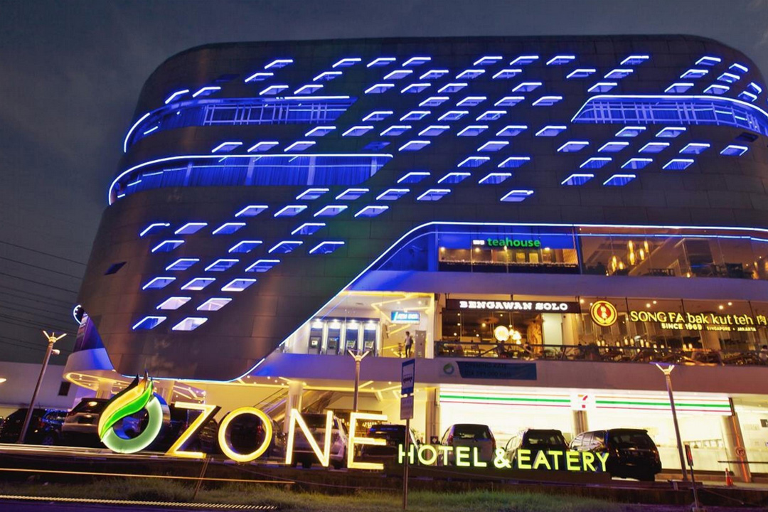 Ozone Hotel 